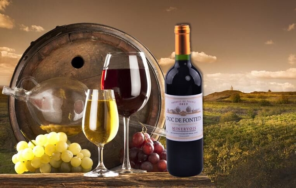 1637227803243135.jpg 葡萄酒進(jìn)口清關(guān)公司告訴你進(jìn)口酒運(yùn)輸環(huán)節(jié)注意事項(xiàng)_副本.jpg